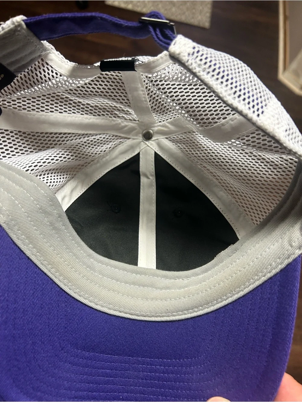UW Huskies game day hat.
